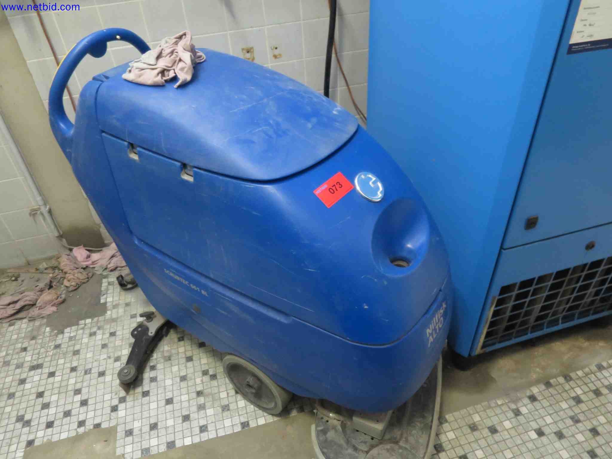 Scheuersaugmaschine Nilfisk Alto Scrubtec 661BL
